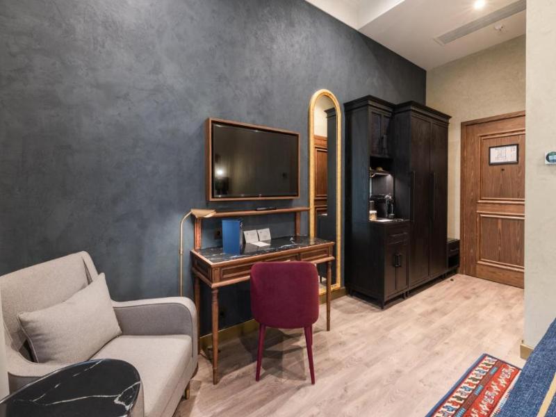 Hotel Indigo Batumi Old Town by IHG image