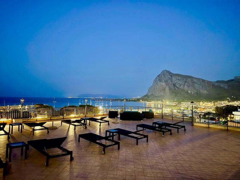 Hotel Panoramic image
