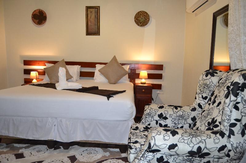 Chobe Sunset Chalets image
