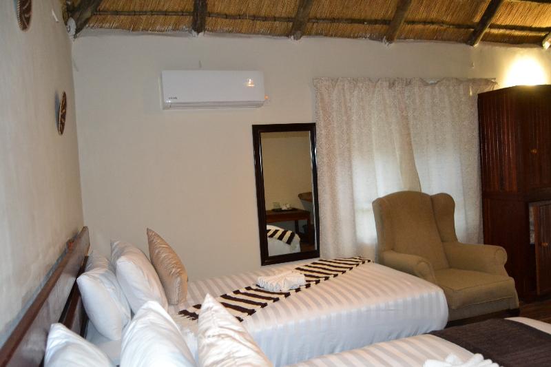 Chobe Sunset Chalets image