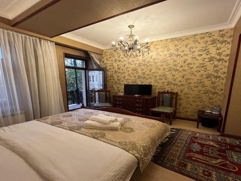 Royal Antique Boutique Hotel image