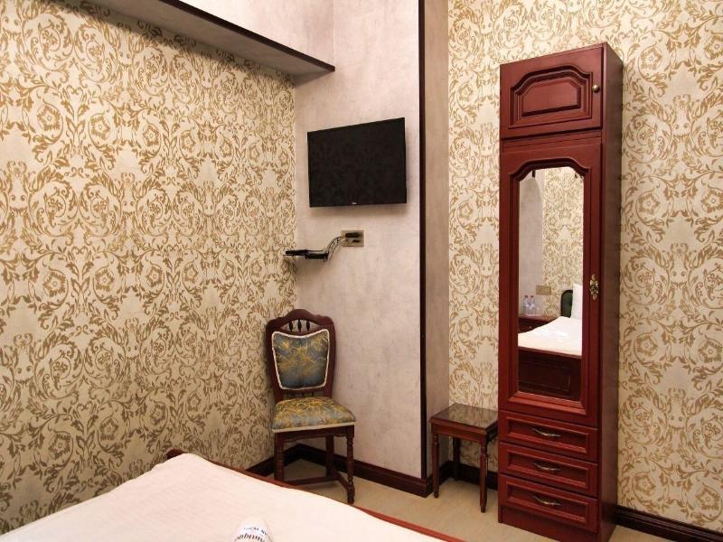 Royal Antique Boutique Hotel image