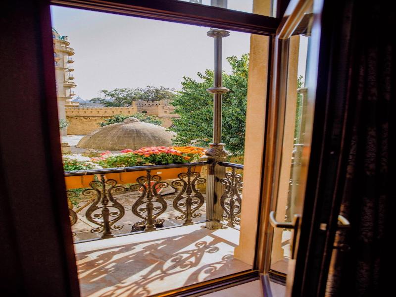 Royal Antique Boutique Hotel image