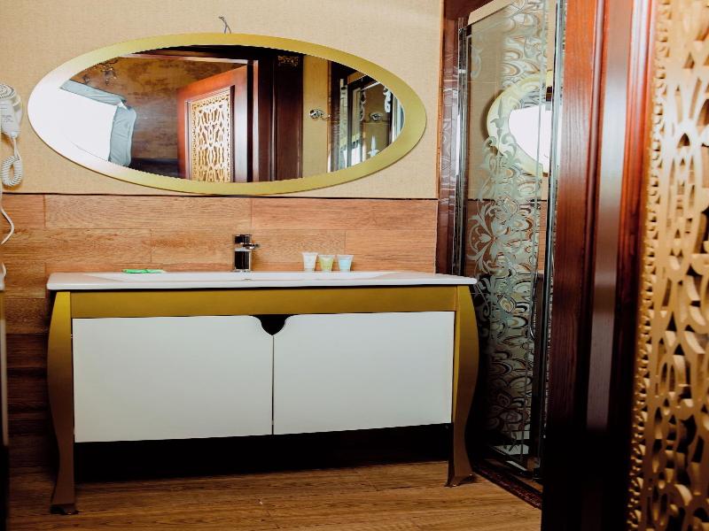 Royal Antique Boutique Hotel image