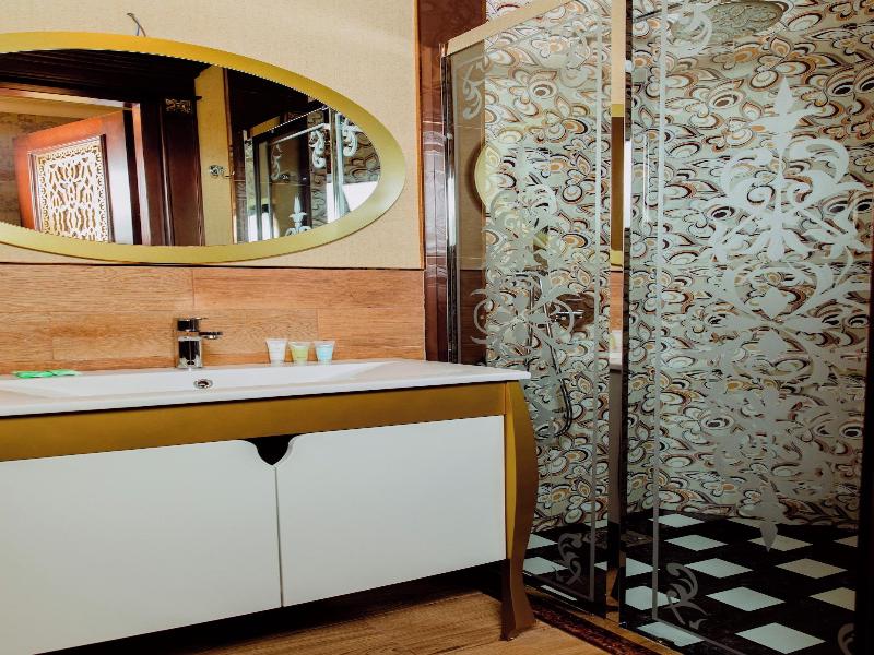 Royal Antique Boutique Hotel image