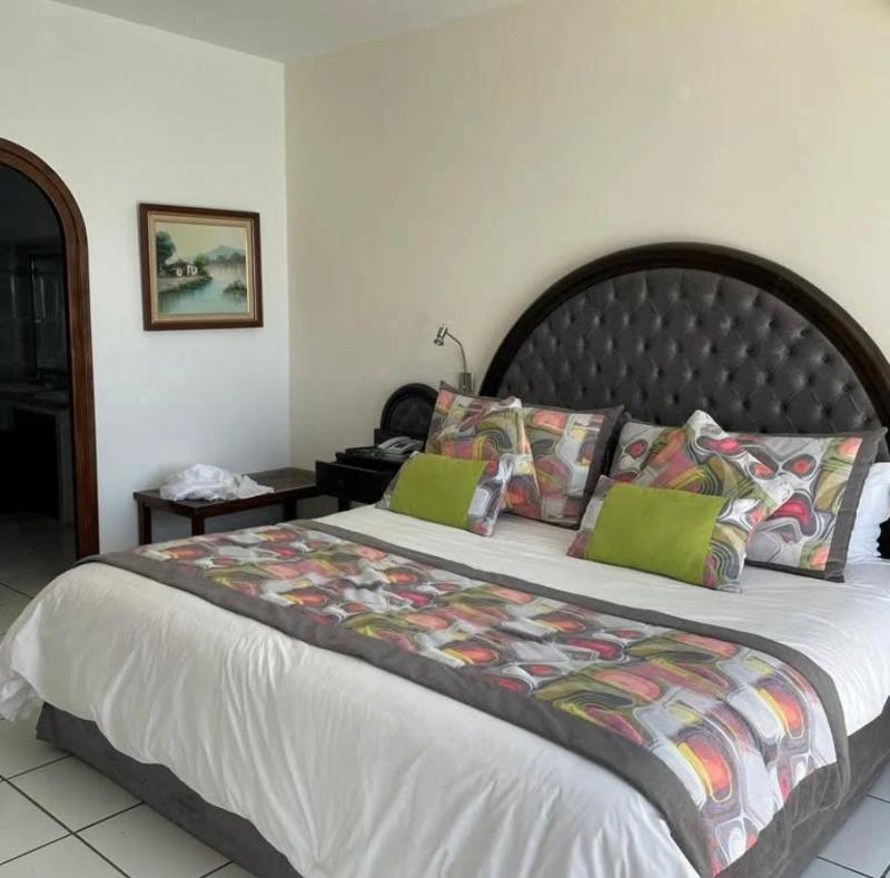 Golden Beach Hotel image