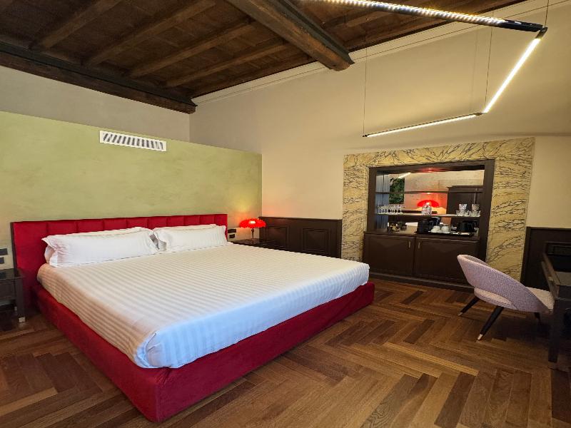 Gambirasi Palace Luxury Suites image