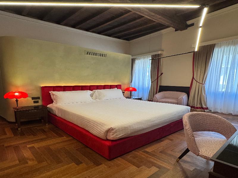 Gambirasi Palace Luxury Suites image