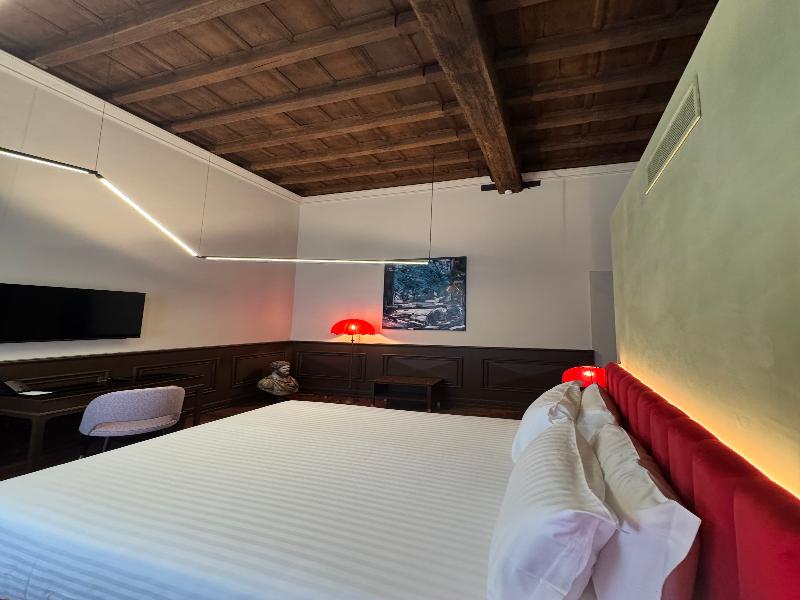 Gambirasi Palace Luxury Suites image