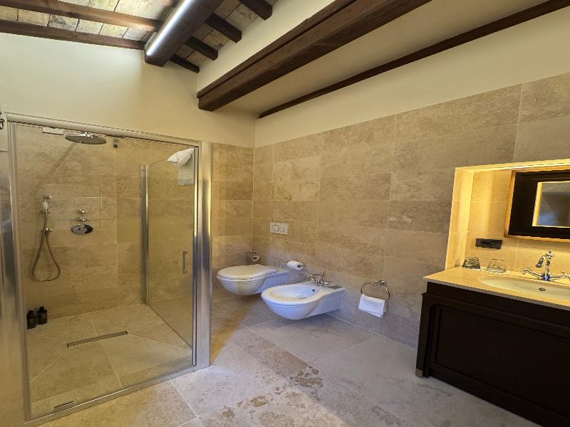 Gambirasi Palace Luxury Suites image