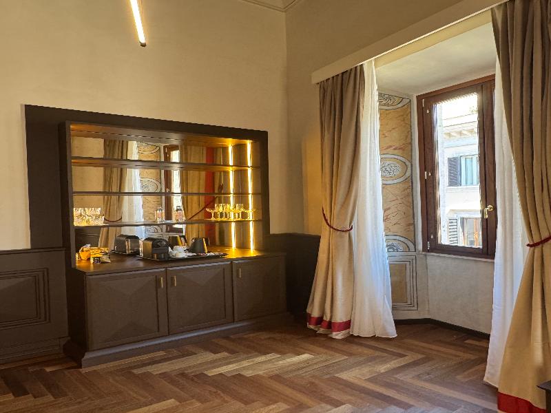Gambirasi Palace Luxury Suites image