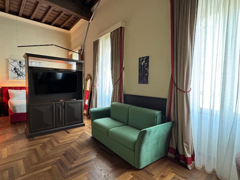 Palazzo Gambirasi Luxury Suites image
