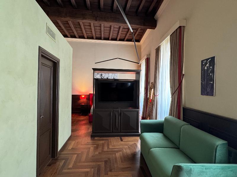 Palazzo Gambirasi Luxury Suites image