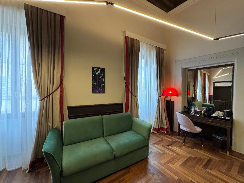 Palazzo Gambirasi Luxury Suites image