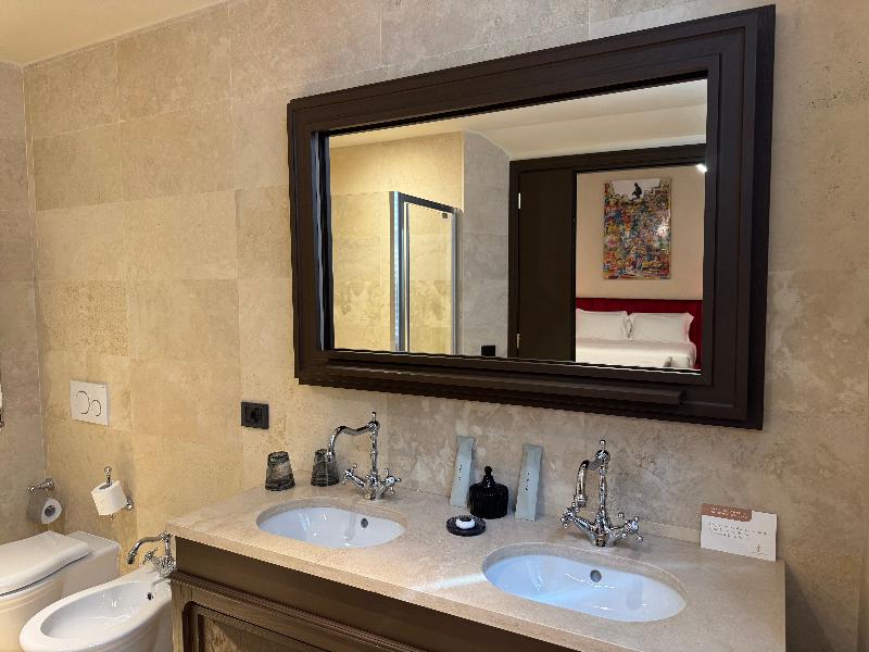 Palazzo Gambirasi Luxury Suites image