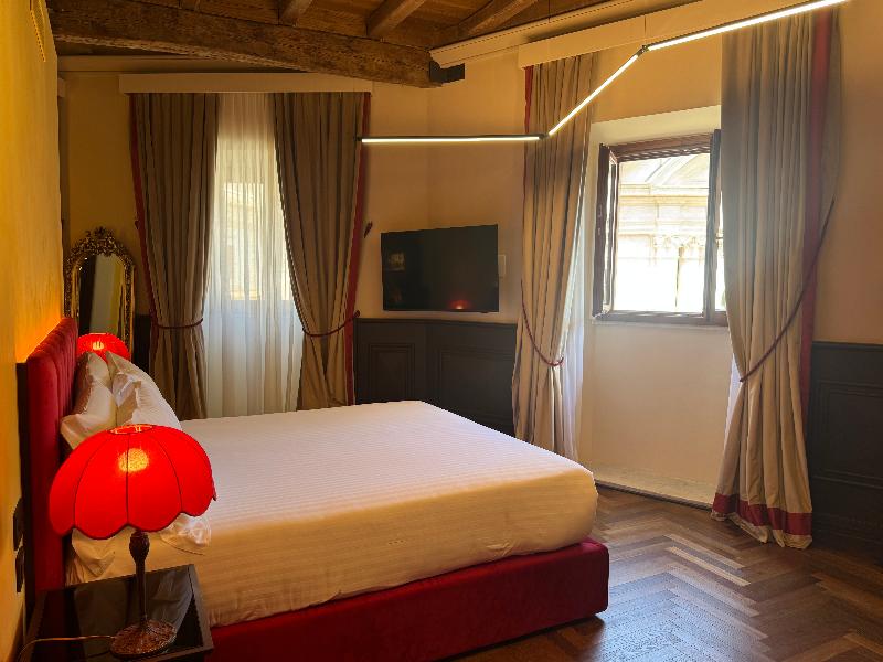 Palazzo Gambirasi Luxury Suites image