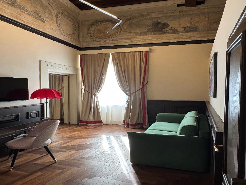 Palazzo Gambirasi Aparthotel image