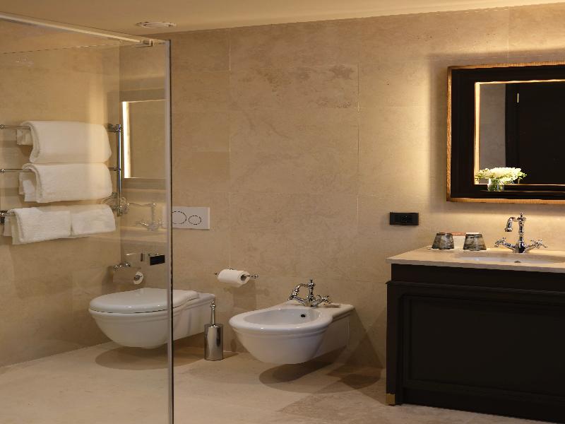 Palazzo Gambirasi Aparthotel image
