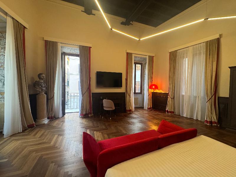 Palazzo Gambirasi Aparthotel image