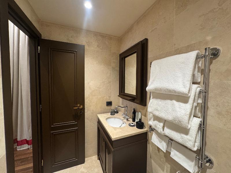 Palazzo Gambirasi Aparthotel image