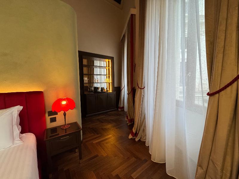 Palazzo Gambirasi Aparthotel image