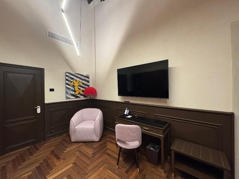 Palazzo Gambirasi Aparthotel image