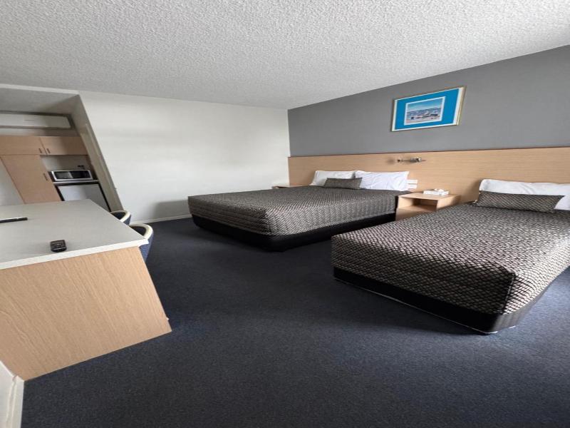 The Sands Motel image