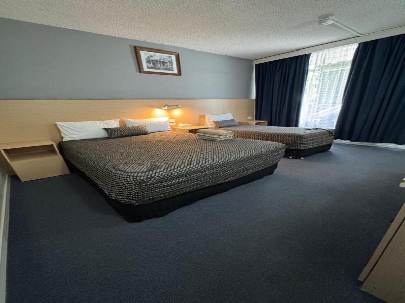 The Sands Motel image