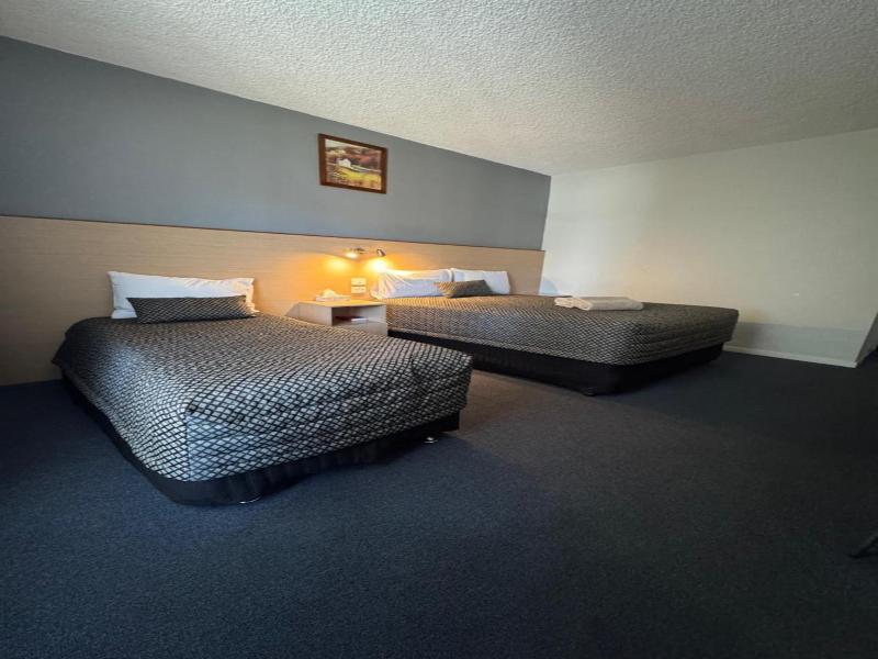 The Sands Motel image