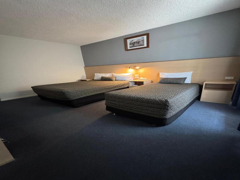 The Sands Motel image