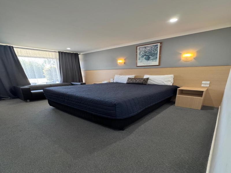 The Sands Motel image