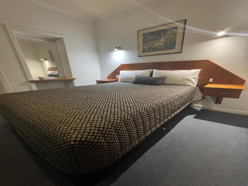 The Sands Motel image