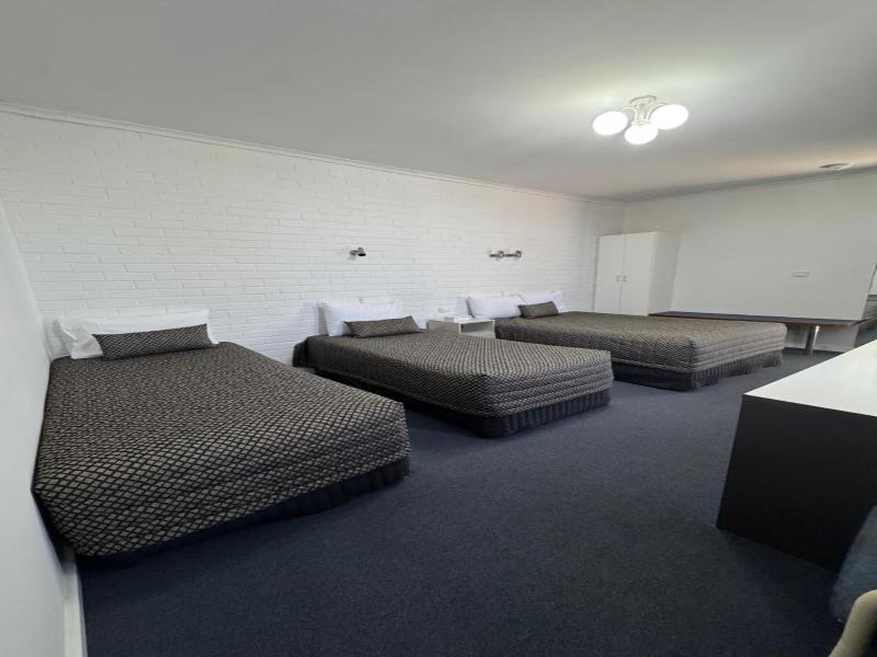 The Sands Motel image