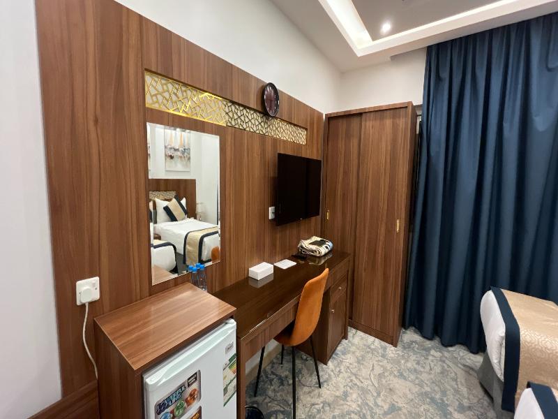 Al Marzam Hotel image