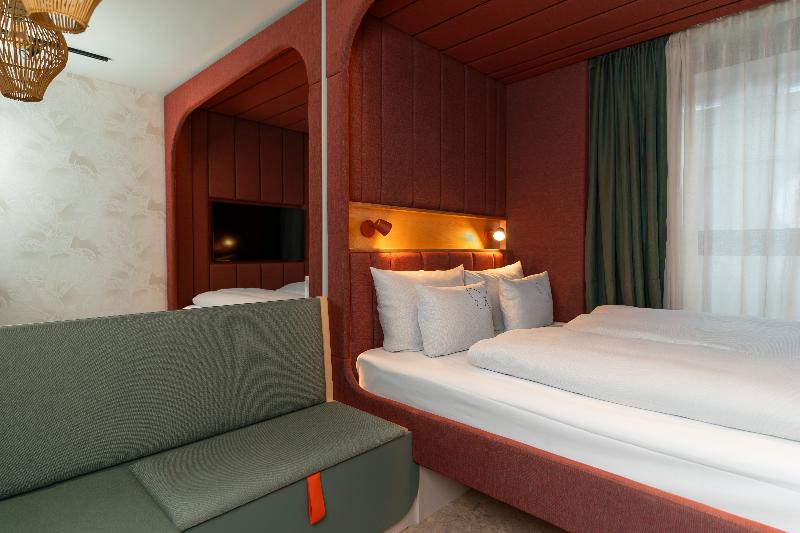 Cocoon Theresienwiese image