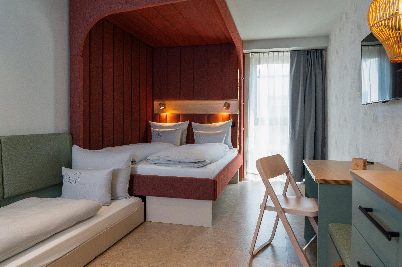 Cocoon Theresienwiese image