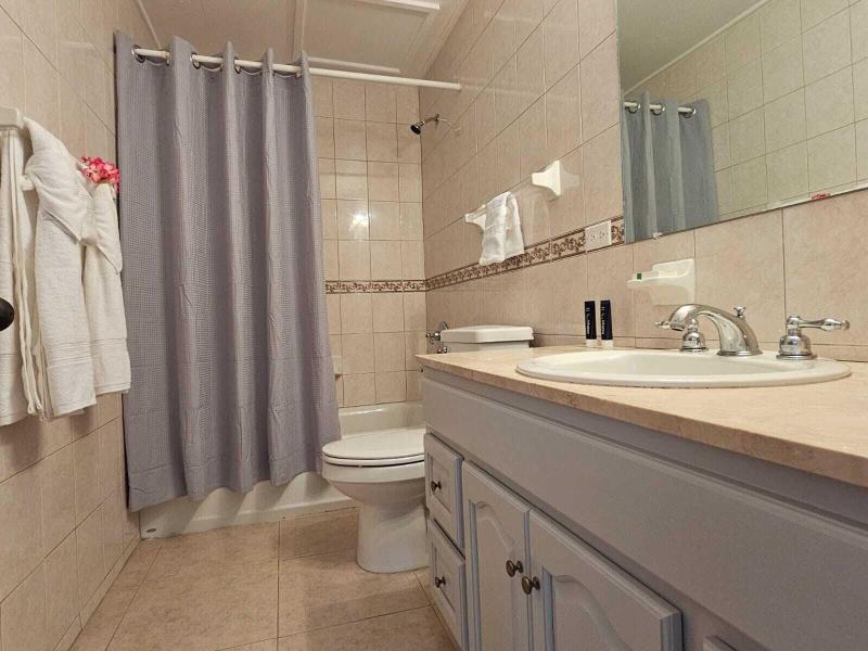 Aurela Residences image