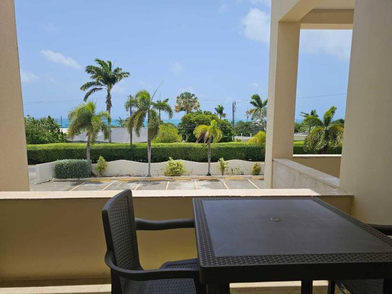 Aurela Residences image