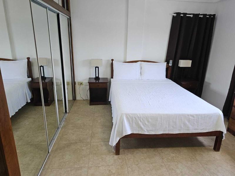 Aurela Residences image