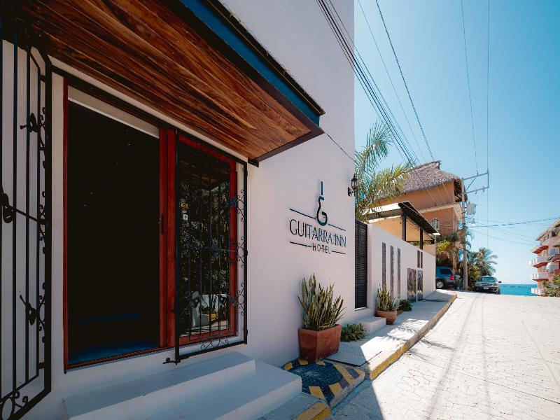 Guitarra Inn — general view