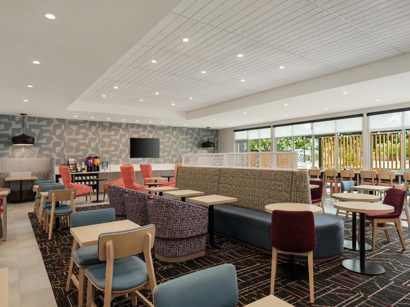 Home2 Suites by Hilton Lafayette I-10 — view