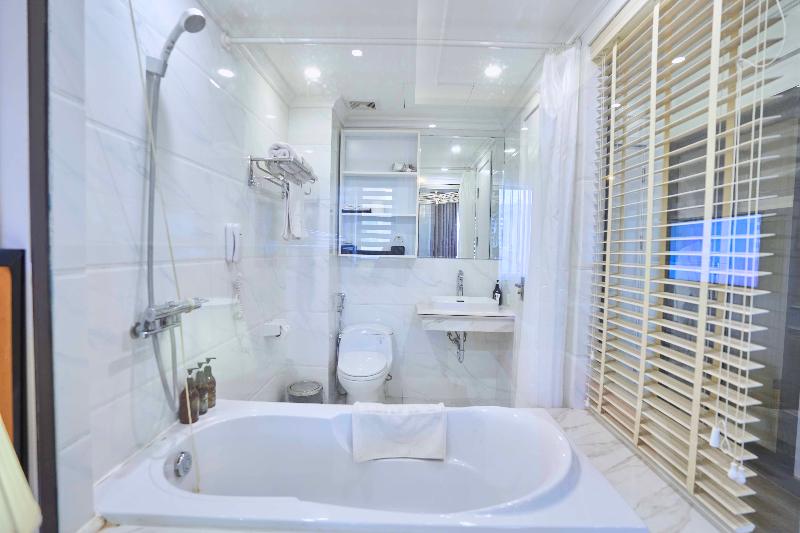 Le Haute Hotel Hai Phong image