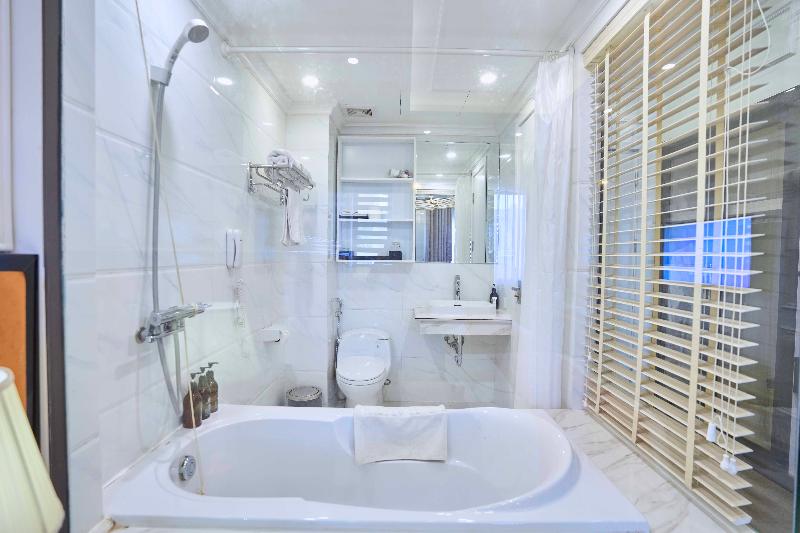 Le Haute Hotel Hai Phong image