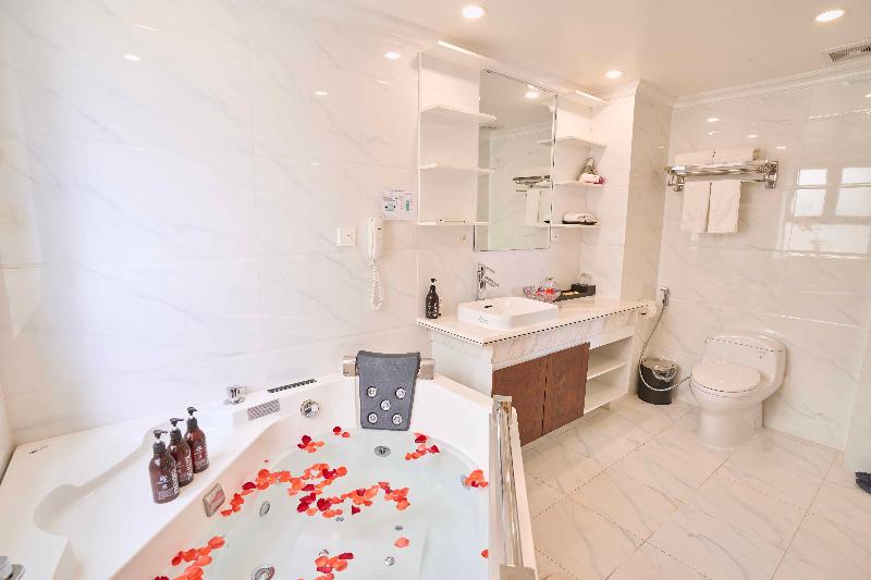 Le Haute Hotel Hai Phong image