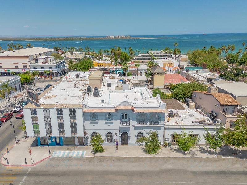 Casa Velasco — general view