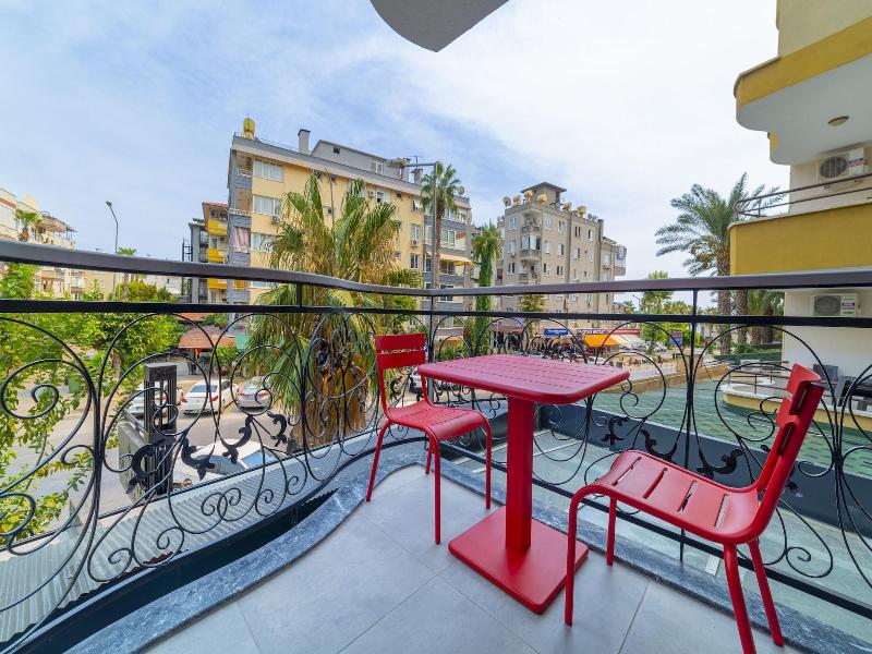 Ari̇a Ri̇va Apart Hotel image