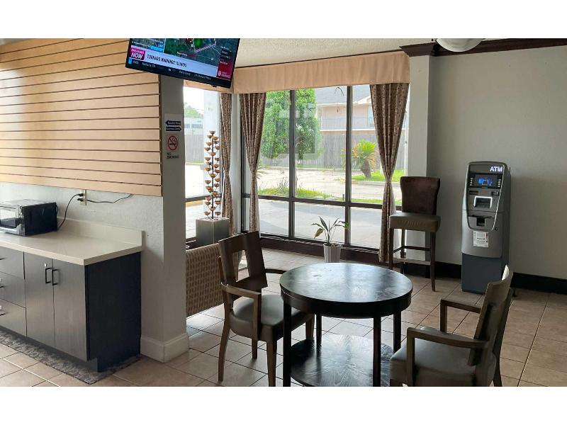Motel 6 Baton Rouge, La - East - I-12 image