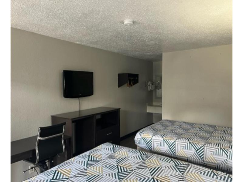 Motel 6 Baton Rouge, La - East - I-12 image
