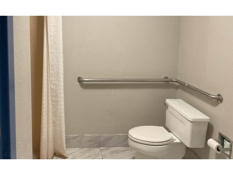Motel 6 Baton Rouge, La - East - I-12 image