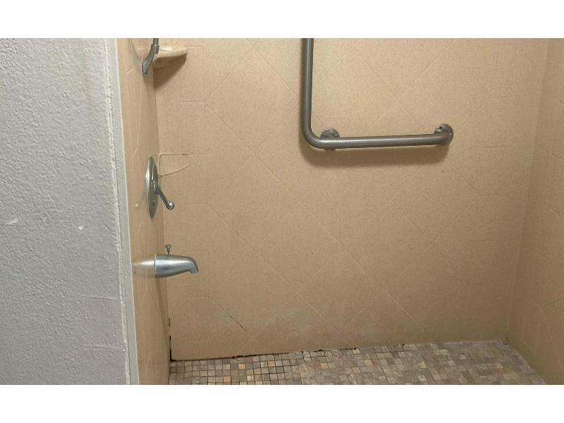 Motel 6 Baton Rouge, La - East - I-12 image